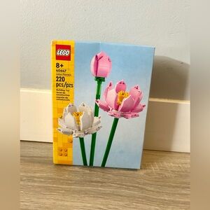 LEGO 220 Pcs, New In Box Set, Lotus Flowers